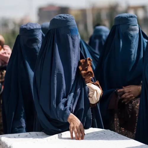İtalya Okullarda Burka ve Peçe Kullanımını Yasakladı