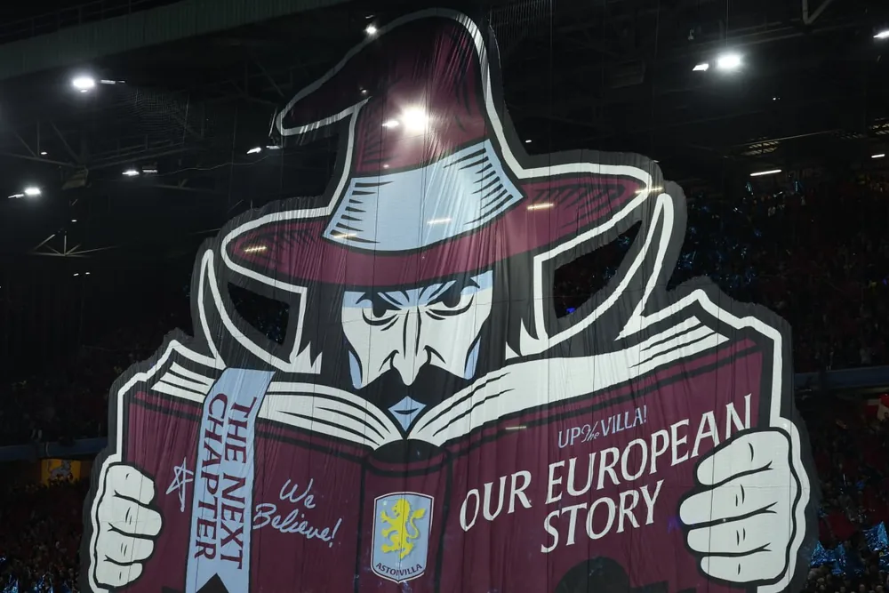 Aston Villa Taraftarlarından Villa Park’ta Görsel Şölen