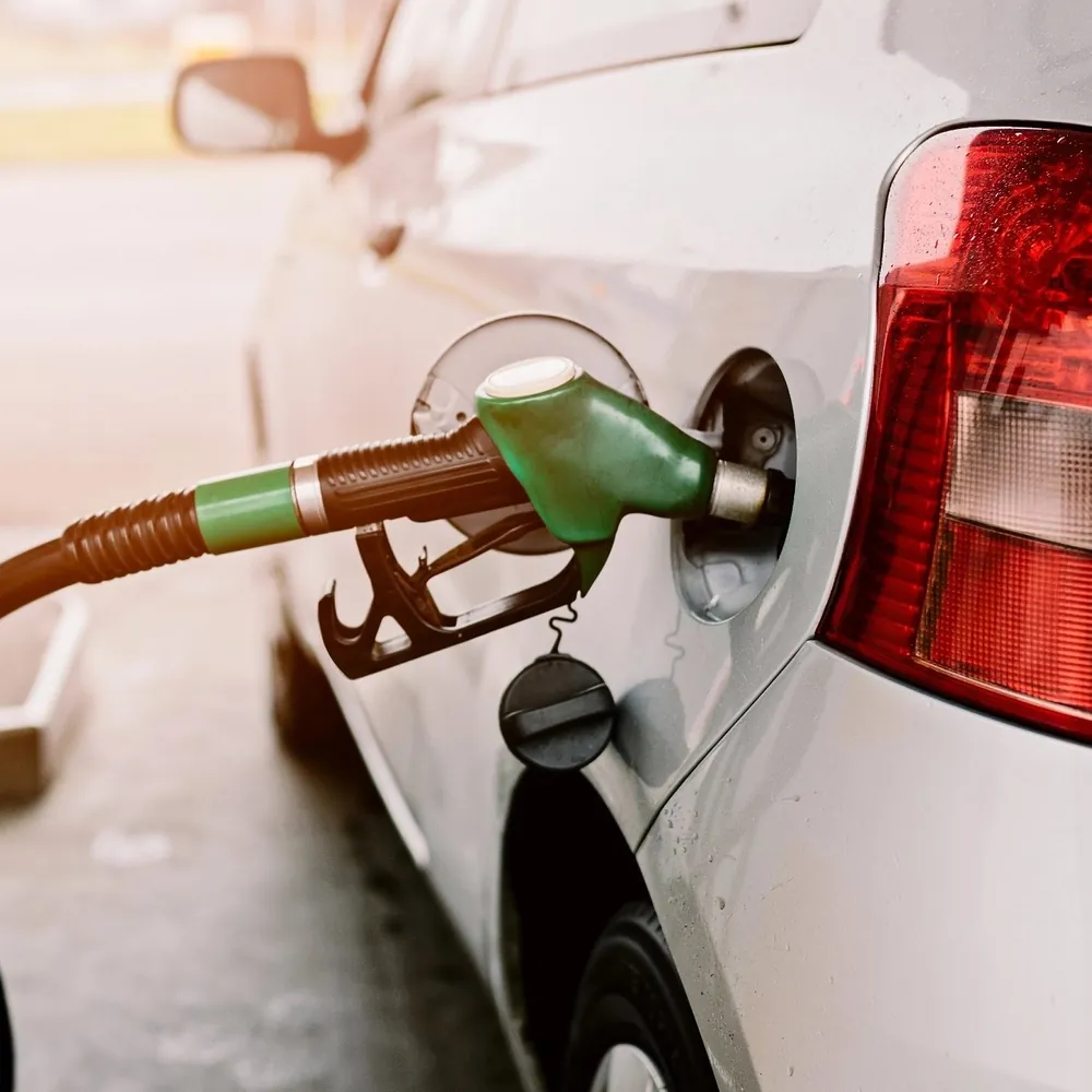 Akaryakıt Fiyatlarında Büyük İndirim: Benzine 5,65 TL Düşüş Bekleniyor