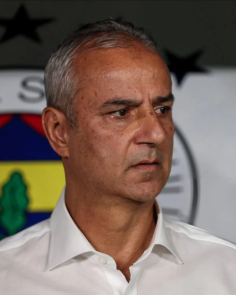 Fenerbahçe Taraftarlarından İsmail Kartal’a İstifa Çağrısı