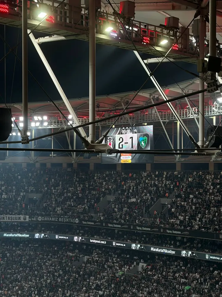 Beşiktaş Süper Lig’de Kocaelispor Engelini 2-1 Geçti