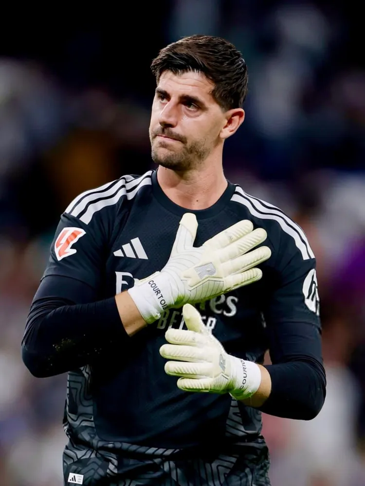 Thibaut Courtois Kariyerinin Başındaki Eldiven Markasını Satın Aldı