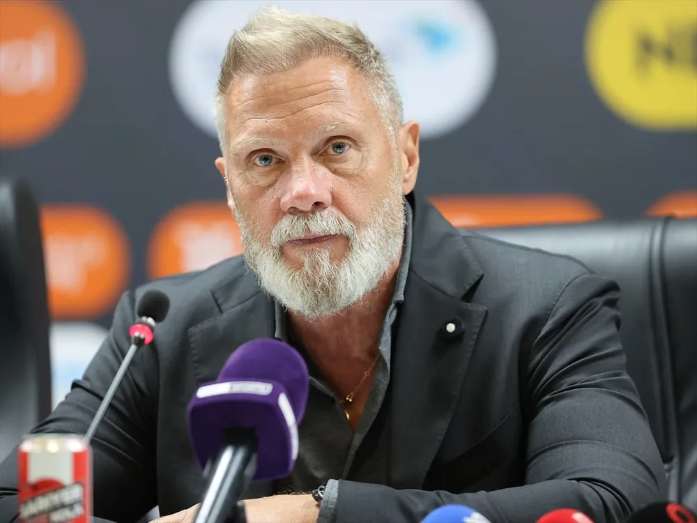 Samsunspor Teknik Direktör Thorsten Fink ile Yollarını Ayırdı