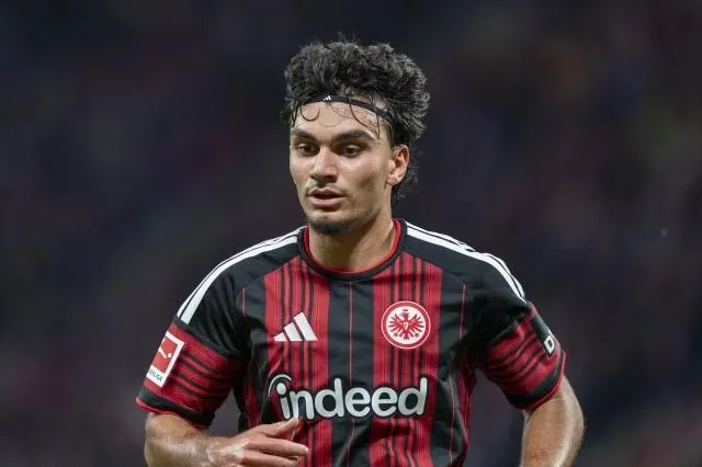 Adi Hütter’den Oyuncusuna İstikrar ve Performans Çağrısı