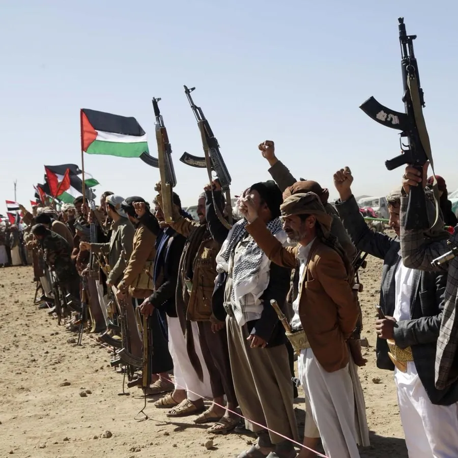 Husiler Yemen’deki Hükümet Eğitim Kampını Füze Saldırısıyla Vurdu