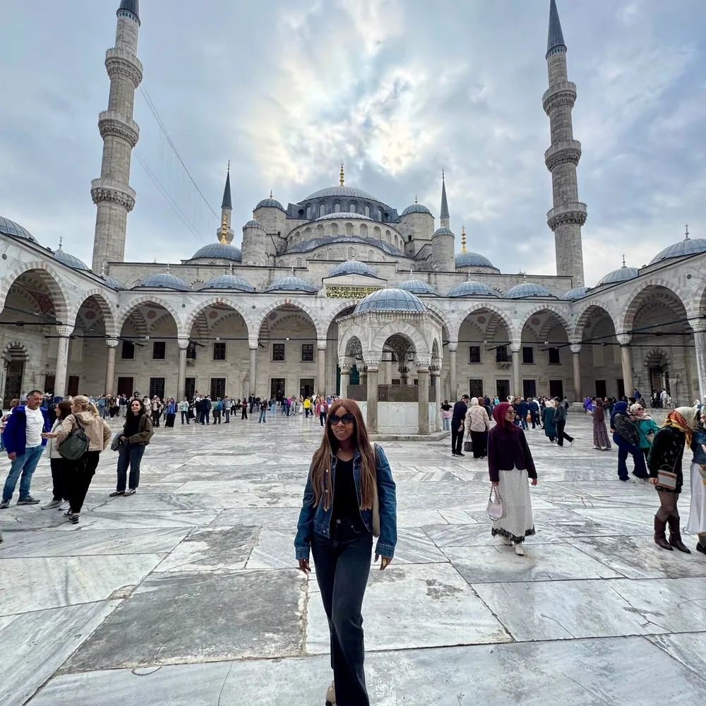 Lamine Yamal’ın Annesi Sheila Ebana İstanbul’u Gezdi